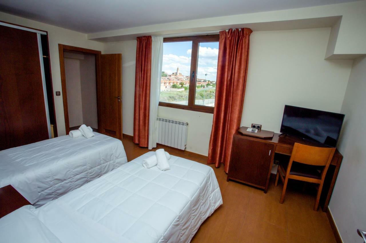 Hotel Villa De Cárcar Buitenkant foto