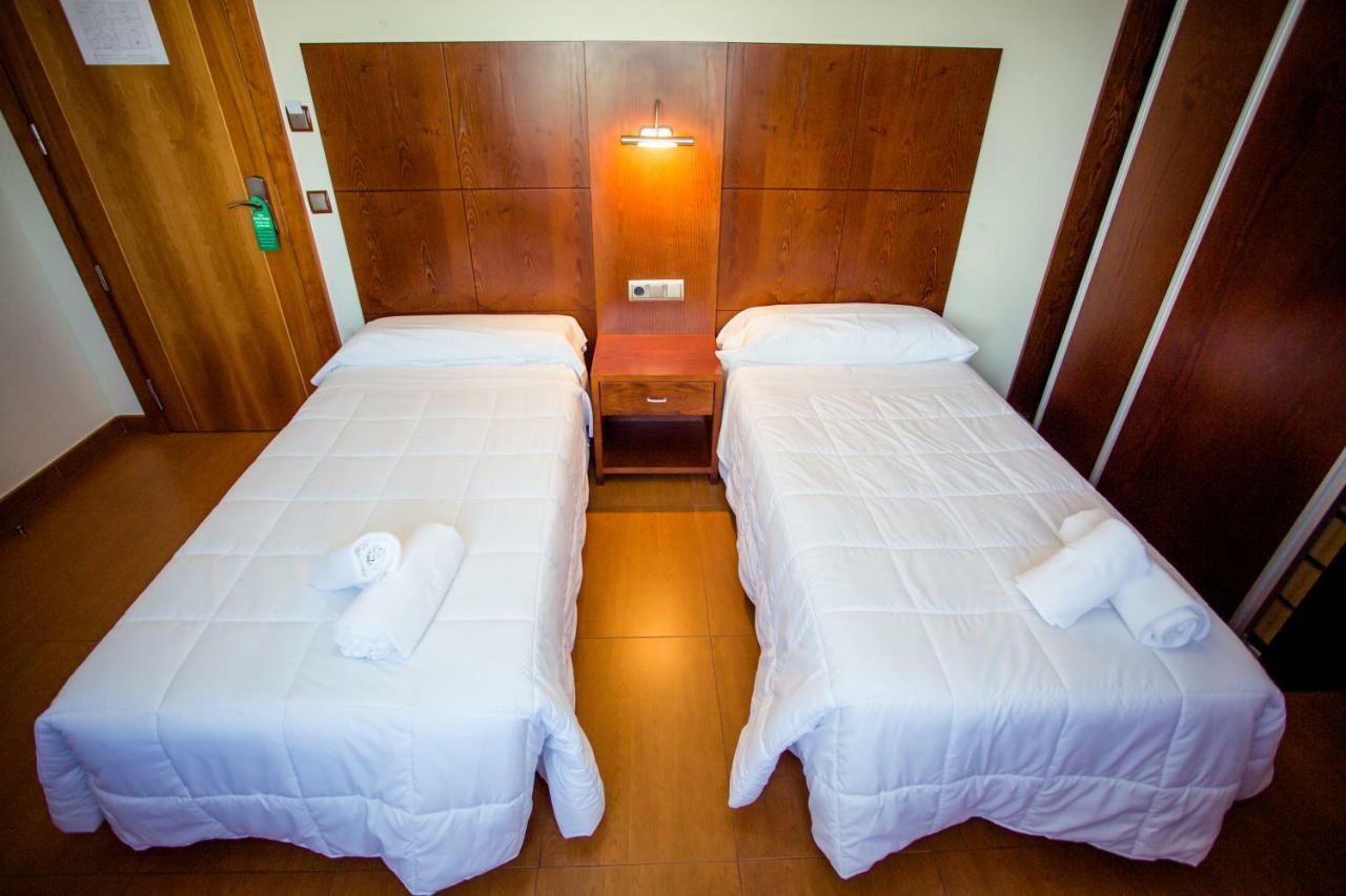 Hotel Villa De Cárcar Buitenkant foto