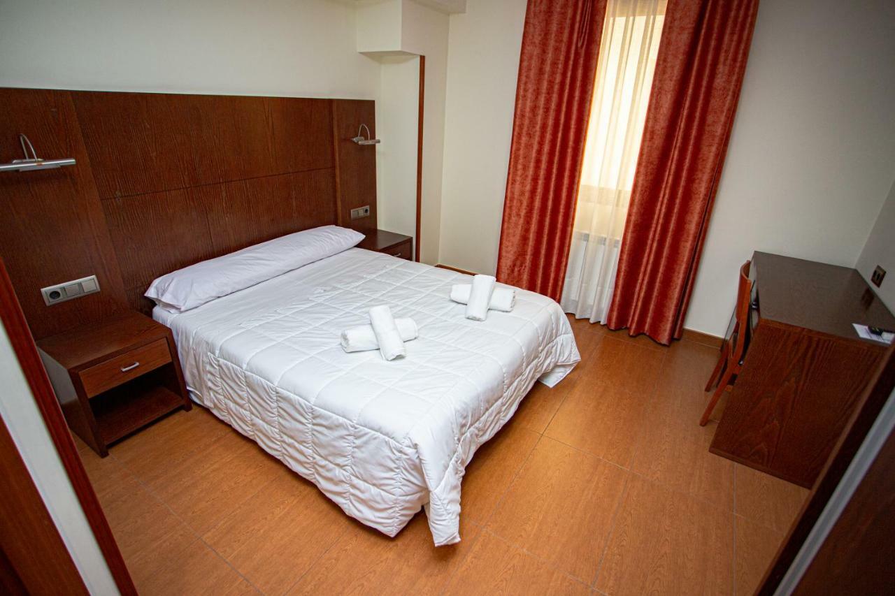 Hotel Villa De Cárcar Buitenkant foto